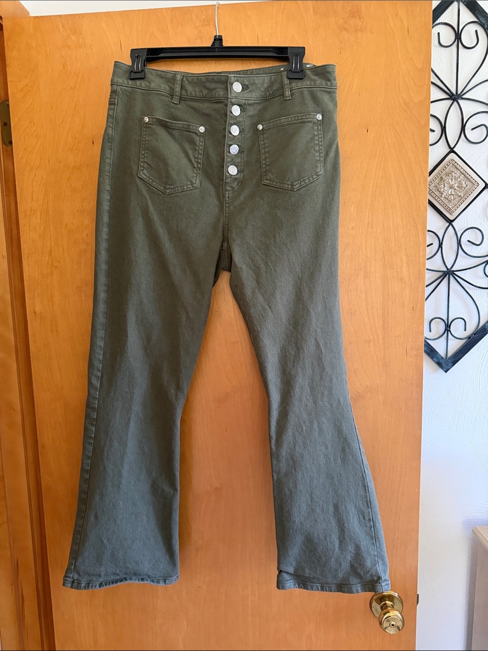 Loft Olive Green Button-Fly kick crop jeans
